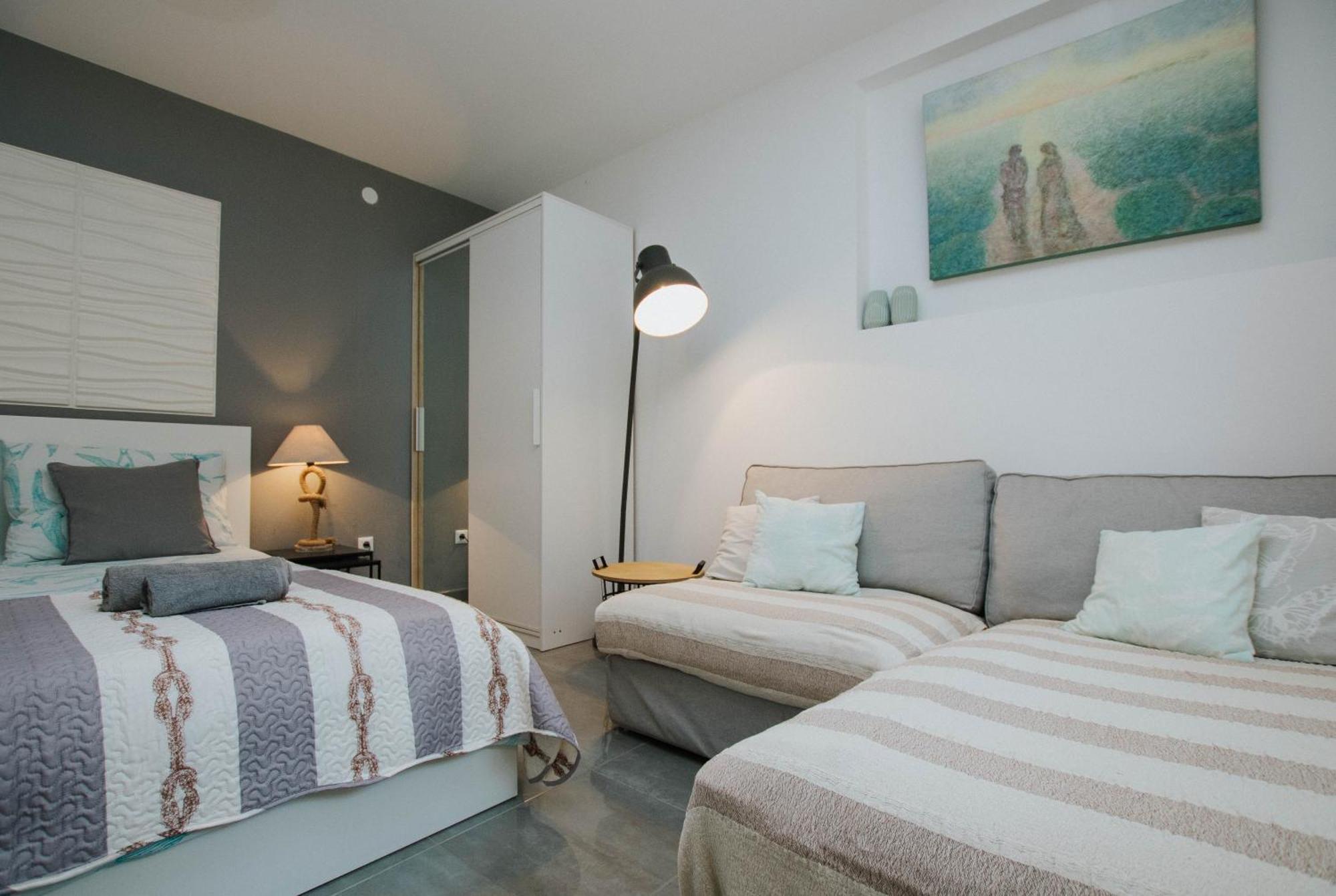 Mamma Mia Apartments-City Center Хвар Екстер'єр фото