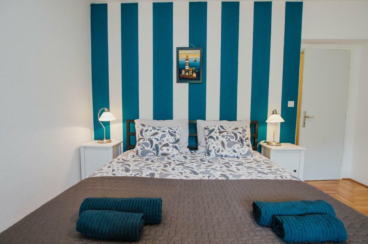 Mamma Mia Apartments-City Center Хвар Екстер'єр фото